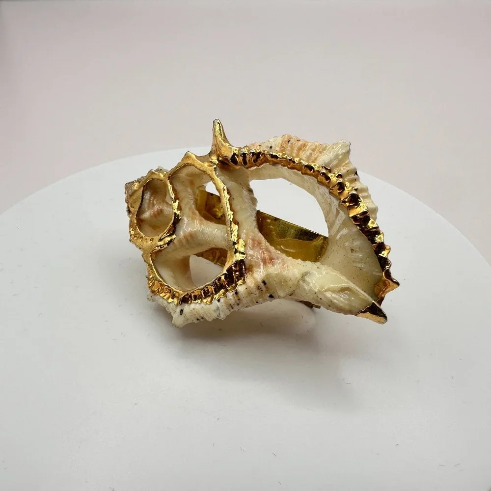 Vintage Y2K Center Cut Frilled Frog Seashell Tie Clip Gold‎ Tone Trim Statement